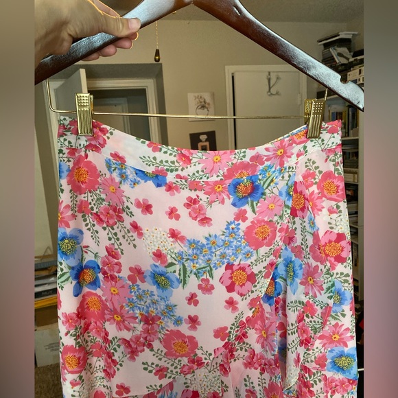 Sugarlips skirt, size M, pre-owned, beautiful flowy layers - Picture 8 of 9